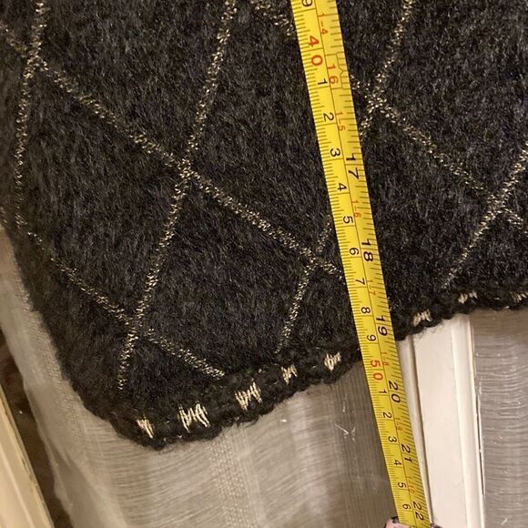 Rihoas Black and Gold Fuzzy Sweater Skirt - Picture 14 of 16
